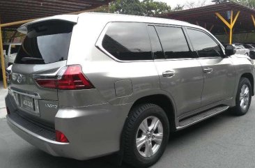 LEXUS LX570 5.7 v8 Gas 2016 Grey For Sale 