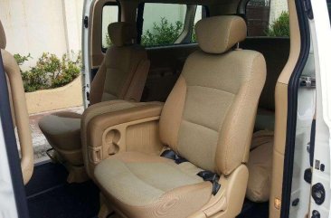 2013 Hyundai Grand Starex VGT AT White For Sale 