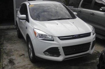 Well-maintained Ford Escape Gtdi 2015 for sale