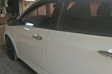 Hyundai Accent 2012 Manual White For Sale 