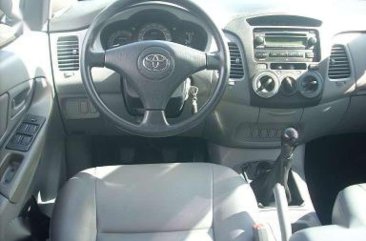 2007 TOYOTA INNOVA J MT Silver SUV For Sale 