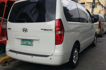 2009 Hyundai Starex VGt AT White Van For Sale 