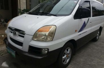 Hyundai Starex GRX 2005 MT White Van For Sale 