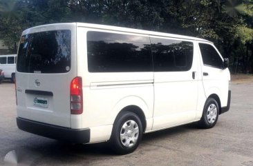 Toyota HiAce GL 2016 MT White Van For Sale 