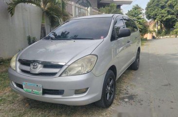 Well-kept Toyota Innova 2006 for sale