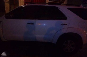 Toyota Fortuner 2007 AT White SUV For Sale 