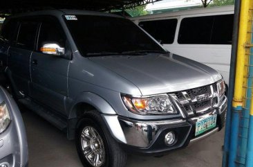 Well-kept Isuzu Crosswind 2010 for sale