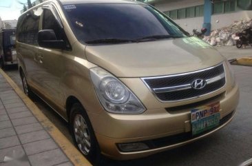 2009 Hyundai Starex VGT AT Golden For Sale 