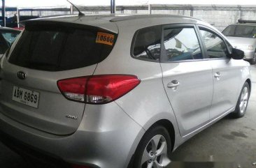 Well-maintained Kia Carens 2015 for sale