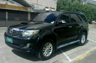 2012 Toyota Fortuner V 4x4 AT Diesel Cebu unit for sale