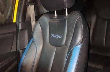 Hyundai Veloster Turbo 2013 AT Yellow For Sale 