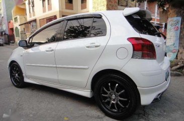 Toyota Yaris 1.5 g 2010 AT FOR SALE