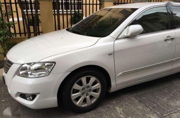 Toyota Camry 2008 AT White Sedan For Sale 