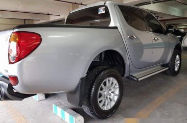 Mitsubishi Strada 2012