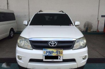 Selling 2006 Toyota Fortuner 4X2 2.7L G 