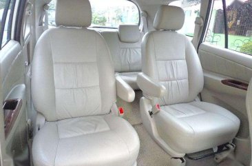 2012 Toyota Innova V Diesel AT for sale