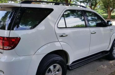 Toyota Fortuner 2006 AT White SUV For Sale 