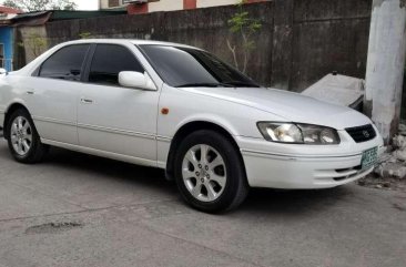 Toyota Camry 2001 white for sale