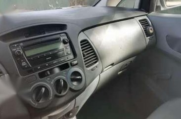 Toyota Innova J 2006 Manual Silver SUV For Sale 