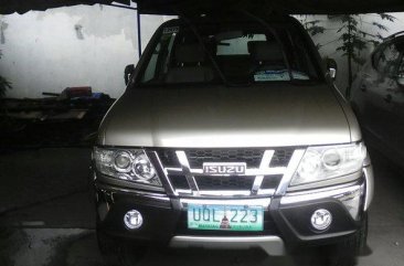 Well-kept Isuzu Crosswind 2012 for sale