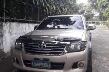 Toyota Hilux G MT 4x2 Diesel Silver Pickup For Sale 