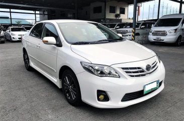 Toyota Corolla 2011 Gasoline Automatic White for sale