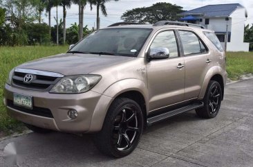 Toyota Fortuner G Automatic 2.7 Beige For Sale 