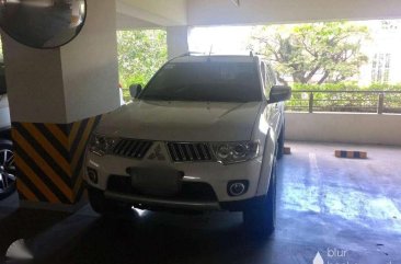 Pearl White MITSUBISHI Montero Sports 2012 FOR SALE