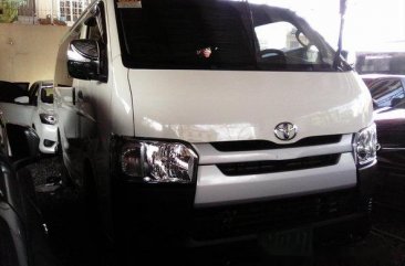 Well-kept Toyota Hiace 2017 COMMUTER M/T for sale