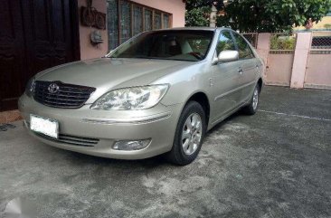 Toyota Camry 2.0 G 2004 AT Silver For Sale 