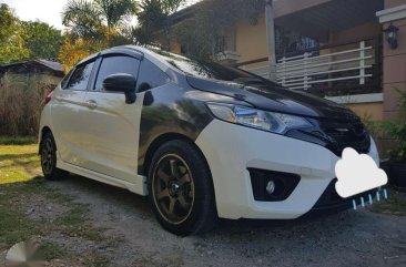 Fresh Honda Jazz GK VX AT White HB For Sale 