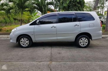 Toyota Innova 2012 V AT Diesel for sale