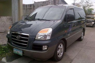 Hyundai Starex 2007 2.5 AT Gray Van For Sale 