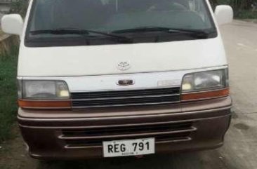 Fresh Toyota Hiace Van 2005 White For Sale 