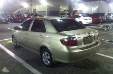 Fresh Toyota Vios 1.3 2005 AT Golden For Sale 