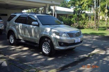 Toyota Fortuner 2012 4x2 AT Silver SUV For Sale 