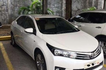 Toyota Corolla Altis 1.6V 2017 White Pearl For Sale 