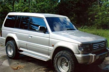 Mitsubishi Pajero 2000 for sale 