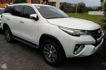 Toyota Fortuner V 2017 top of the line for sale