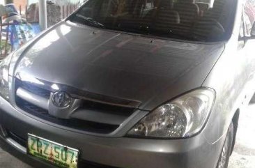 Toyota Innova V AT 2008 Gray SUV For Sale 