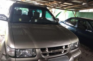 Isuzu Crosswind XUVi 2004 AT Beige For Sale 