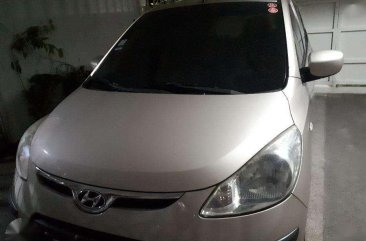 For sale Hyundai i10 AT gas top of the line 2010