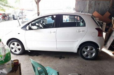 Well-maintained Toyota Yaris 1.5L 2009 for sale