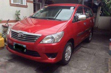 TOYOTA INNOVA E 2013 MT Red SUV For Sale 