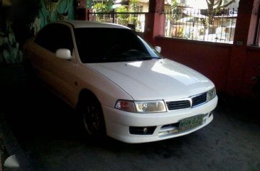 Well-kept Mitsubishi Lancer 2000 for sale