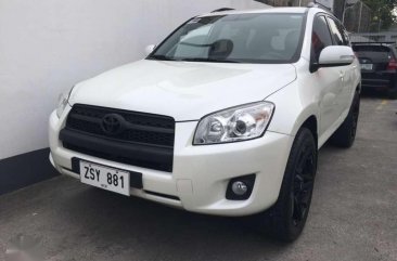 Well-maintained Toyota Forrturner RAV4 2009 for sale