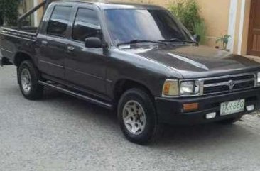 Toyota Hilux 2L Engine Manual Gray Pickup For Sale 