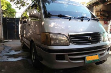 Toyota Hi ace Grandia 2000 Diesel Van For Sale 