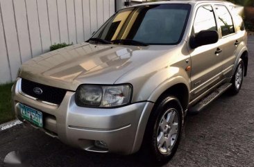 Ford Escape 4x4 2005 AT Silver SUV For Sale 