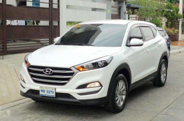 2016 Tucson AT 4tkms ONLY for sale 